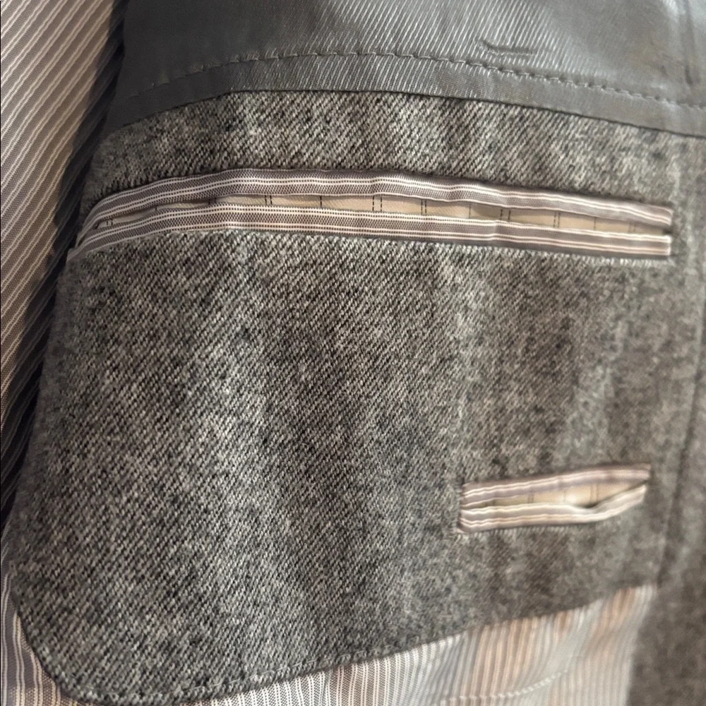 Banana Republic Tailored-Fit Gray Sport Coat / Blazer – Size 44R